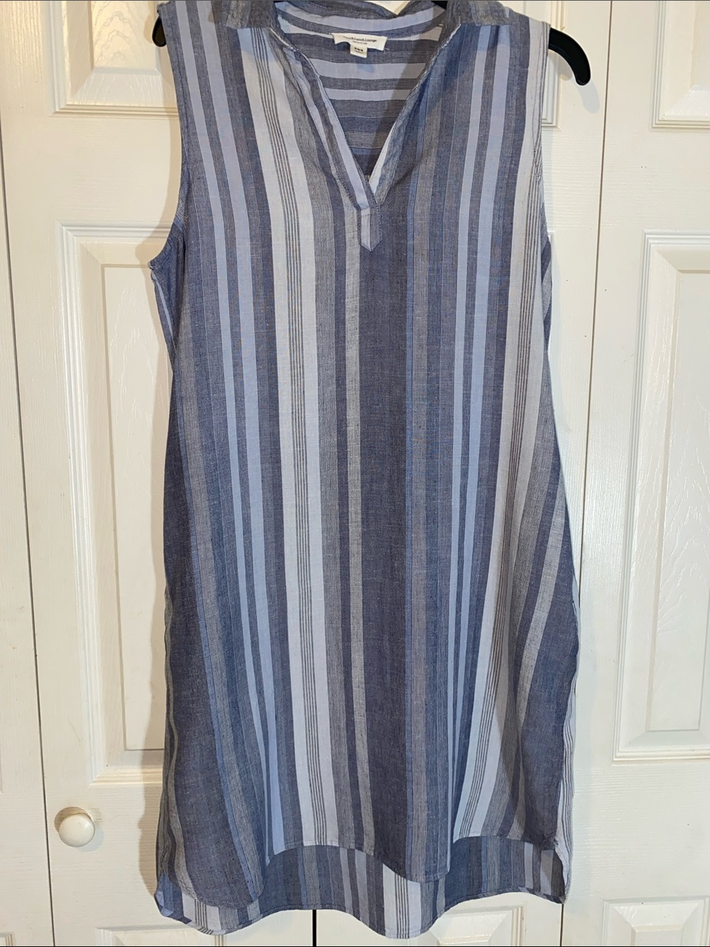 beachlunchlounge Navy and Chambray Striped Sleeveless V-Neck Dress